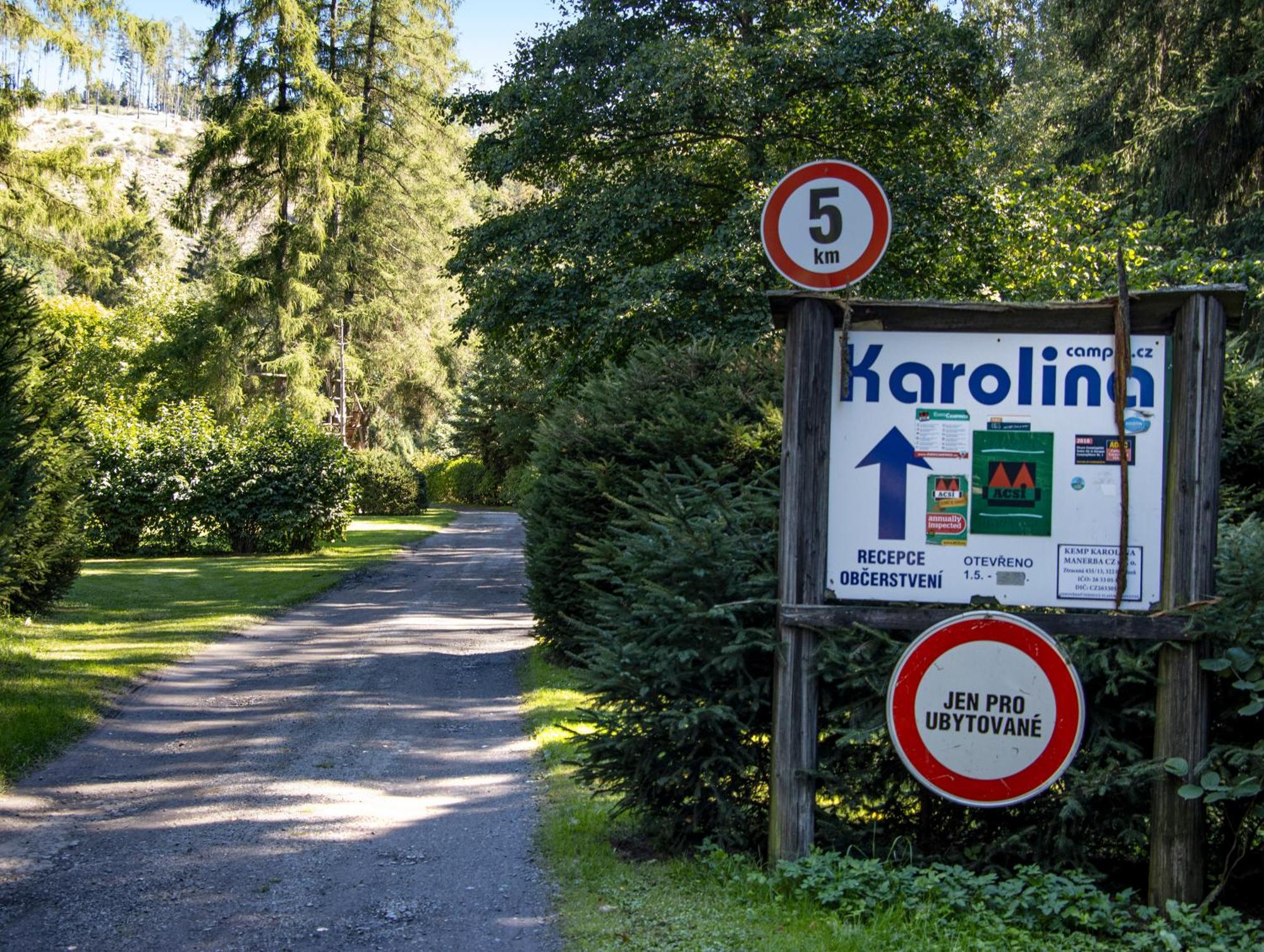 Готель Camping Karolina Plana  Екстер'єр фото